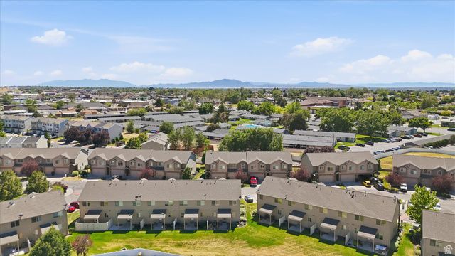 1830 W 5050 S, Roy, UT 84067