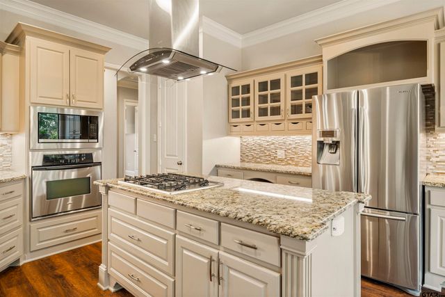 2317 Firestone Circle, Tyler, TX 75703
