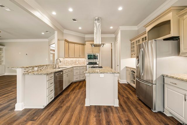 2317 Firestone Circle, Tyler, TX 75703