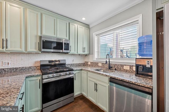 522 21ST ST NE, Washington, DC 20002