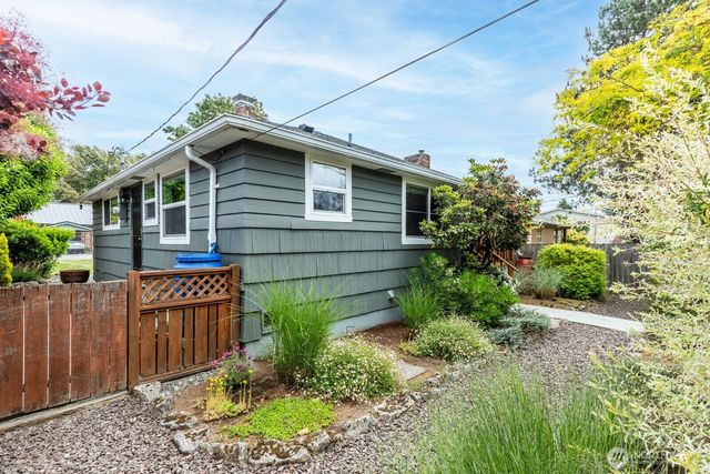 8440 54th Avenue S, Seattle, WA 98118