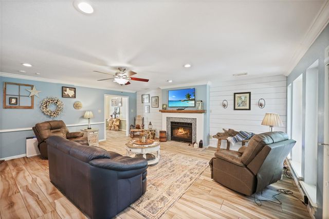 22811 Trailwood Lane, Tomball, TX 77375