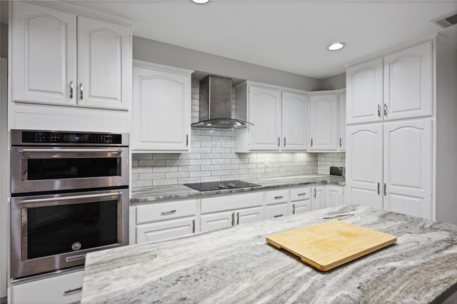 22811 Trailwood Lane, Tomball, TX 77375
