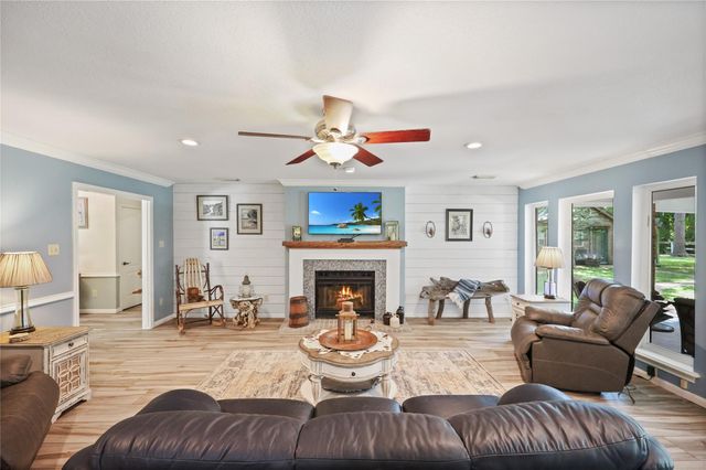 22811 Trailwood Lane, Tomball, TX 77375
