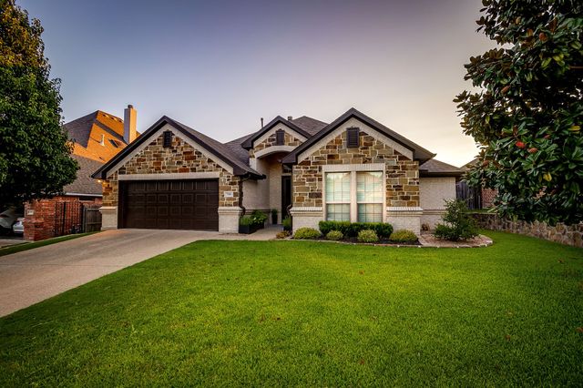 7208 Tour Trail, Benbrook, TX 76126