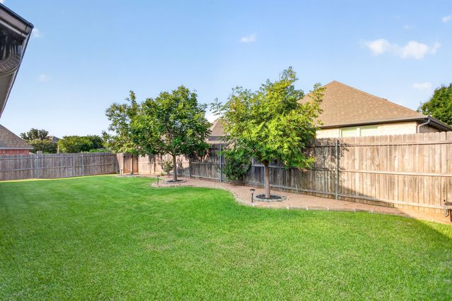 7208 Tour Trail, Benbrook, TX 76126
