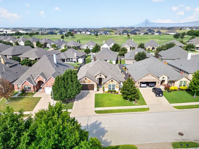 7208 Tour Trail, Benbrook, TX 76126