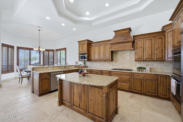 745 E JOHN HENRY Lane, Gilbert, AZ 85296