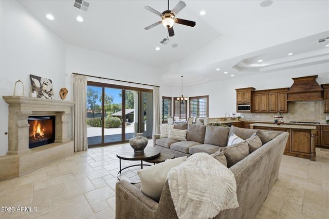 745 E JOHN HENRY Lane, Gilbert, AZ 85296