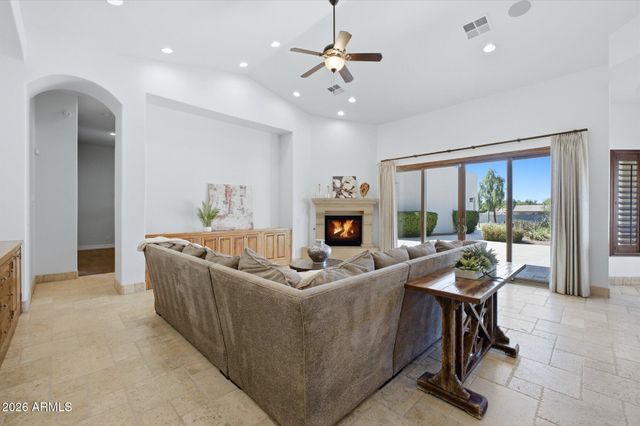 745 E JOHN HENRY Lane, Gilbert, AZ 85296