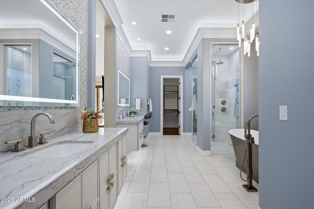 745 E JOHN HENRY Lane, Gilbert, AZ 85296