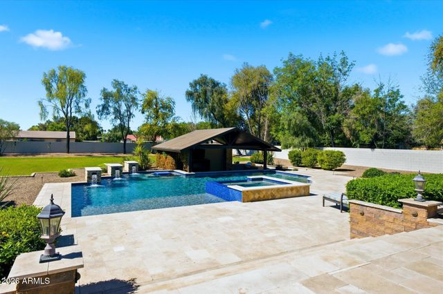 745 E JOHN HENRY Lane, Gilbert, AZ 85296