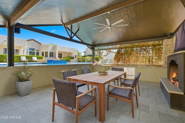 745 E JOHN HENRY Lane, Gilbert, AZ 85296