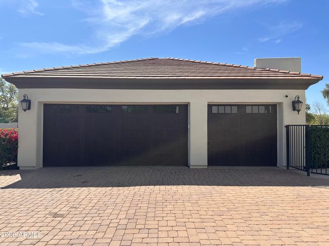 745 E JOHN HENRY Lane, Gilbert, AZ 85296