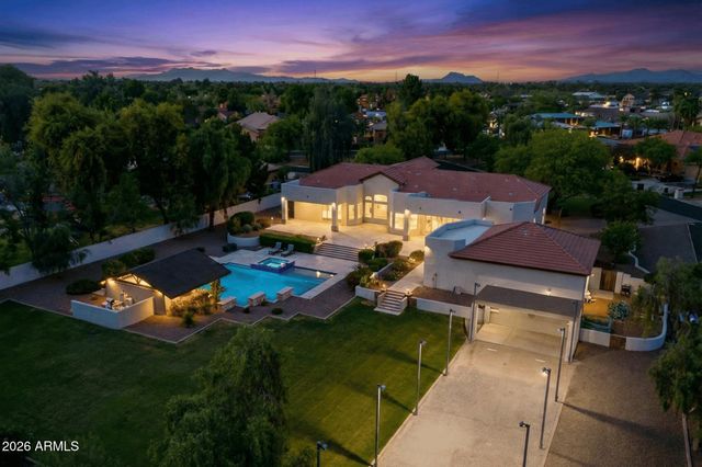 745 E JOHN HENRY Lane, Gilbert, AZ 85296