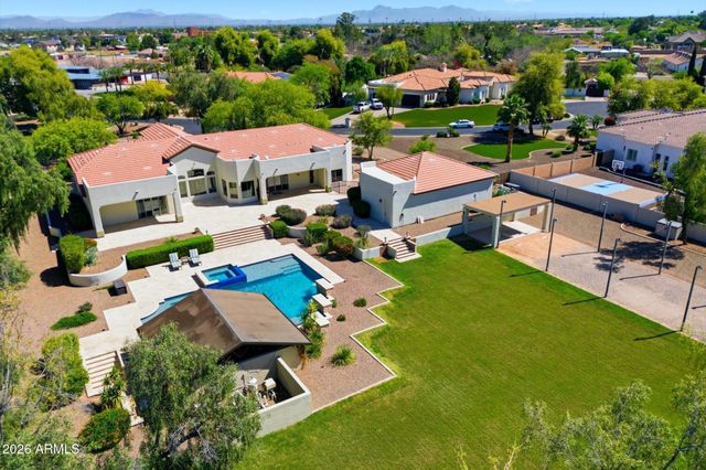 745 E JOHN HENRY Lane, Gilbert, AZ 85296