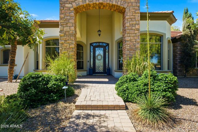 745 E JOHN HENRY Lane, Gilbert, AZ 85296