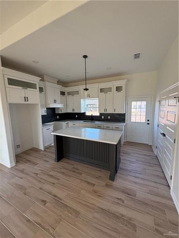 2926 Rio Red Circle Road, Edinburg, TX 78541