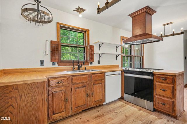 405 Lynchester Court, Raleigh, NC 27615
