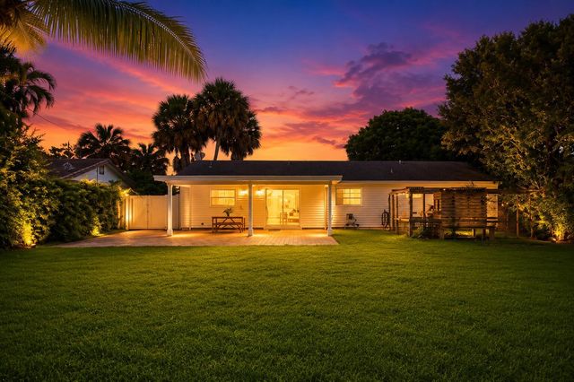 583 NW 12th Terrace, Boca Raton, FL 33486