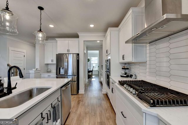 572 Redfish Way, Hoschton, GA 30548