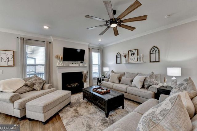 572 Redfish Way, Hoschton, GA 30548