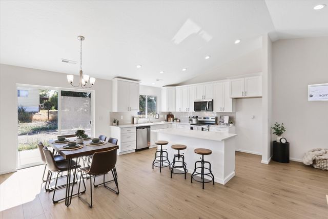 621 S Manifold Ln, Spokane Valley, WA 99016