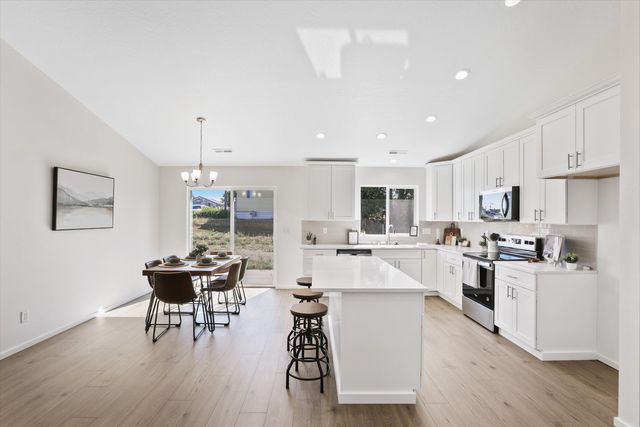 621 S Manifold Ln, Spokane Valley, WA 99016