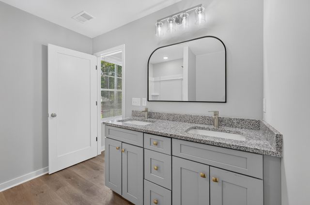 557A Pemberton St, Gallatin, TN 37066