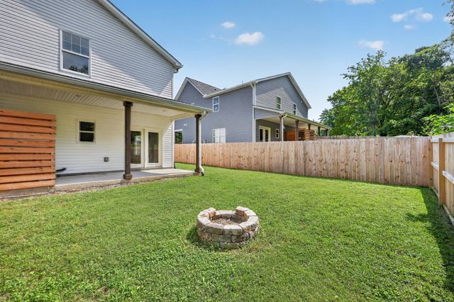 557A Pemberton St, Gallatin, TN 37066