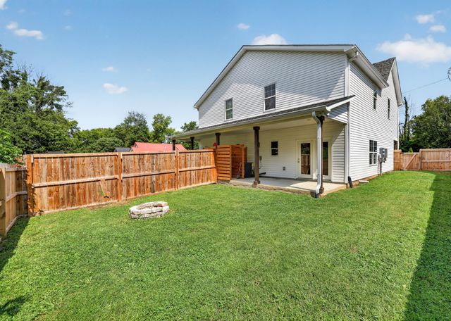 557A Pemberton St, Gallatin, TN 37066