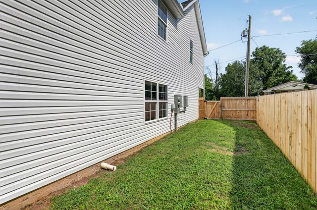 557A Pemberton St, Gallatin, TN 37066