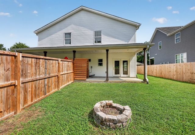 557A Pemberton St, Gallatin, TN 37066