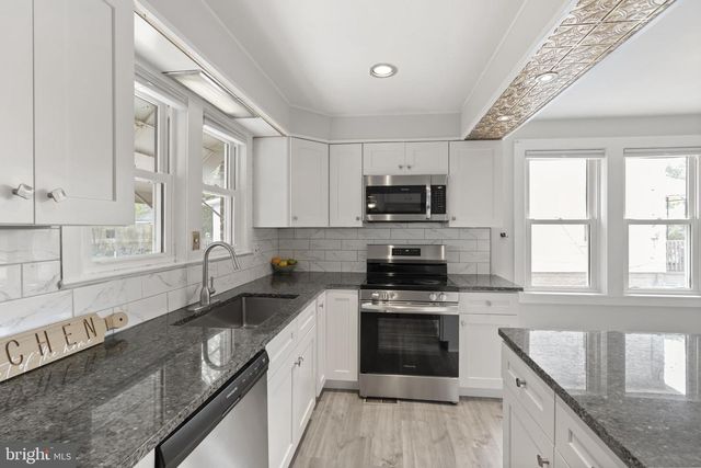 565 GREENWICH AVE, Paulsboro, NJ 08066