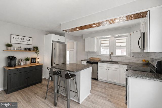 565 GREENWICH AVE, Paulsboro, NJ 08066