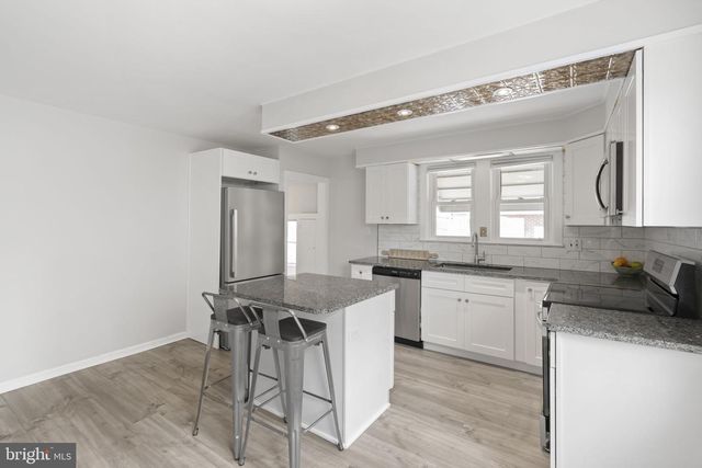 565 GREENWICH AVE, Paulsboro, NJ 08066