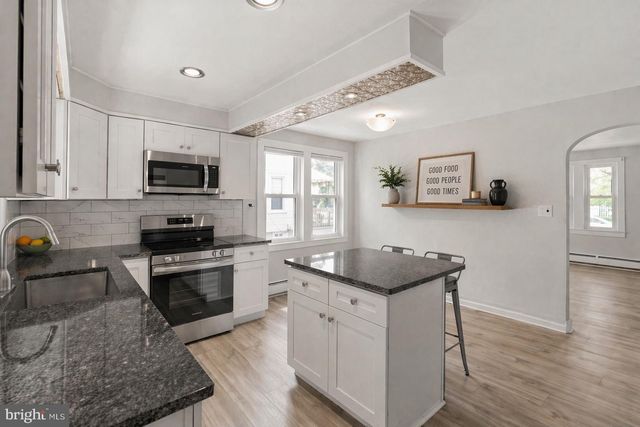 565 GREENWICH AVE, Paulsboro, NJ 08066