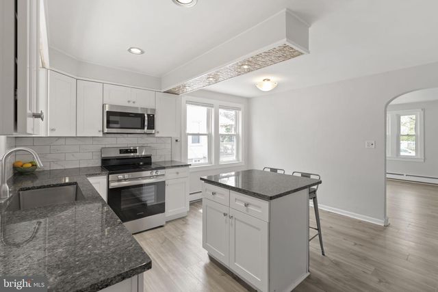 565 GREENWICH AVE, Paulsboro, NJ 08066