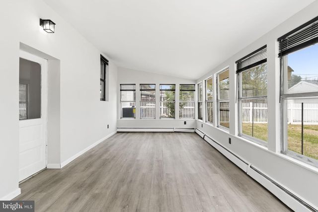 565 GREENWICH AVE, Paulsboro, NJ 08066