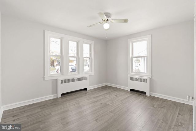 565 GREENWICH AVE, Paulsboro, NJ 08066