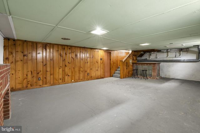 565 GREENWICH AVE, Paulsboro, NJ 08066