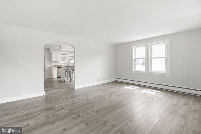 565 GREENWICH AVE, Paulsboro, NJ 08066