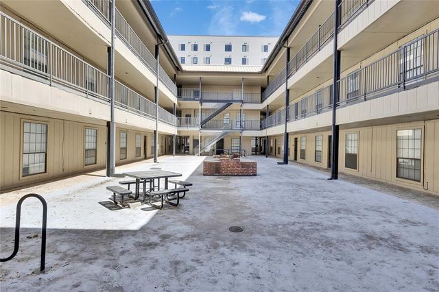 2401 NW Leon ST 110, Austin, TX 78705
