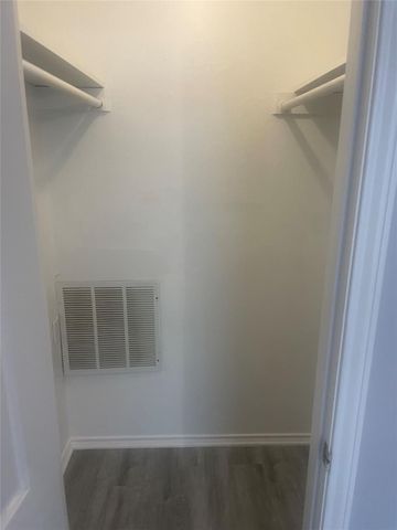 2401 NW Leon ST 110, Austin, TX 78705