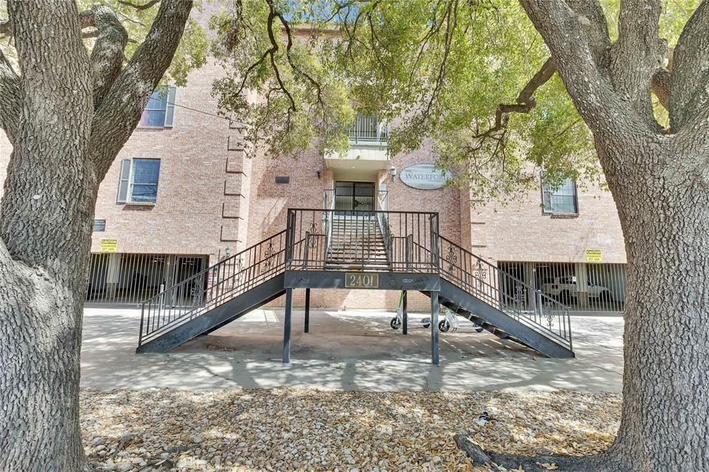2401 NW Leon ST 110, Austin, TX 78705