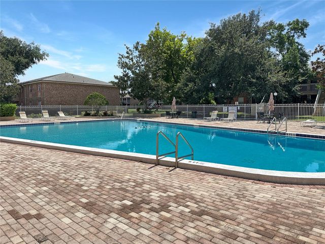 508 BANYON TREE CIRCLE 200, Maitland, FL 32751