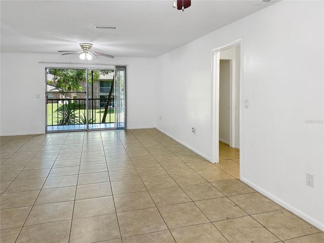 508 BANYON TREE CIRCLE 200, Maitland, FL 32751