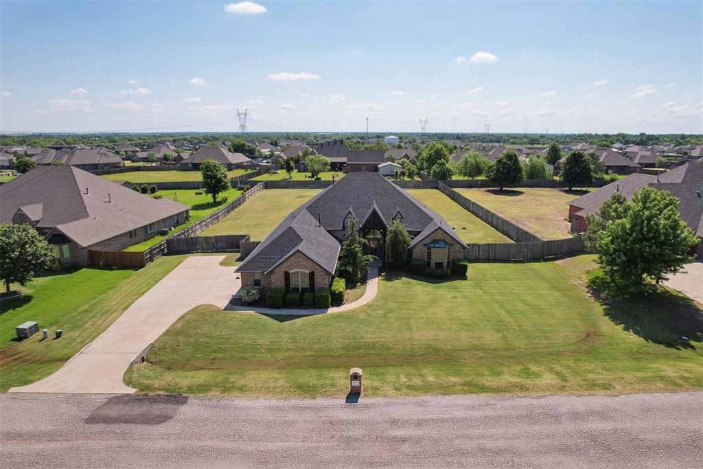 11800 Pamalos Trail, Oklahoma City, OK 73173