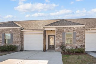 17455 Berkshire Dr, Prairieville, LA 70769