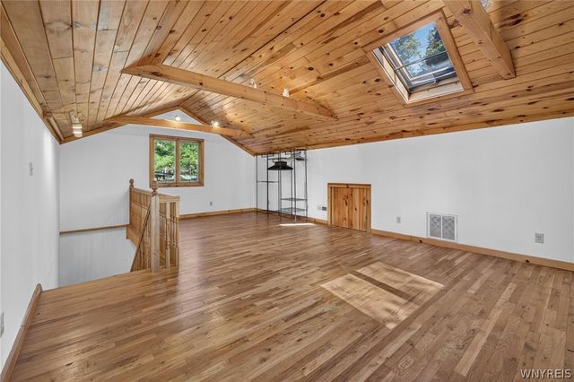 7386 Lower East Hill Road, Boston, NY 14033